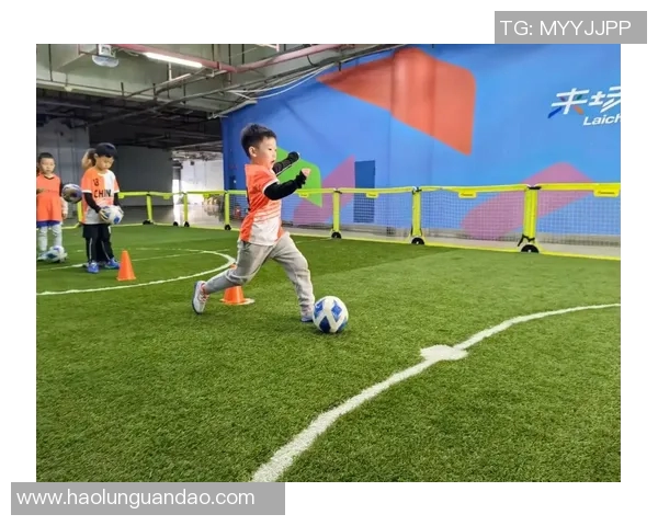 科学足球团队协作训练方法探讨与实践提升球队整体竞技水平 科学足球团队协作训练方法探讨与实践提升球队整体竞技水平