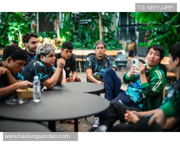 DOTA2战术解析:深入探讨V5战队的全局压制策略与执行力 DOTA2战术解析:深入探讨V5战队的全局压制策略与执行力