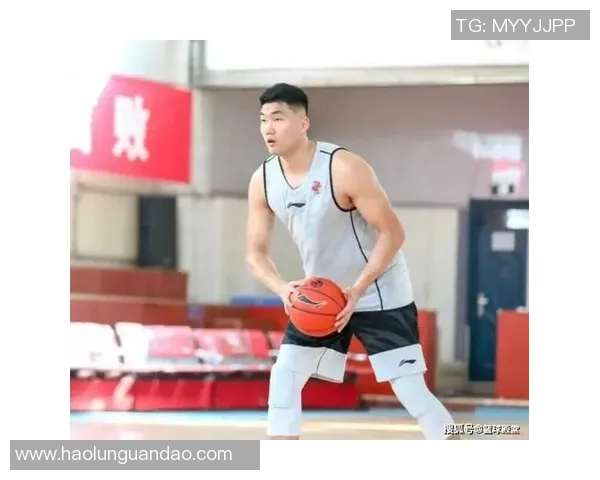 成都篮球队的转型之路揭秘：从传统强队到现代篮球新星的蜕变与挑战