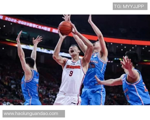 总决赛精彩对决山东男篮挑战广东队争夺冠军荣耀