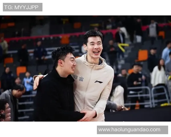 郭昊文的篮球之路:从青涩少年到职业球员的成长历程与未来展望 郭昊文的篮球之路:从青涩少年到职业球员的成长历程与未来展望