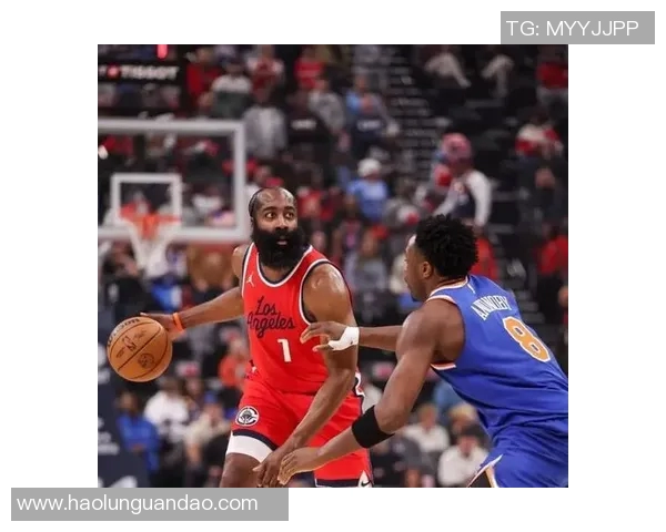 尼克斯与快船激战正酣球迷期待精彩对决与惊喜表现